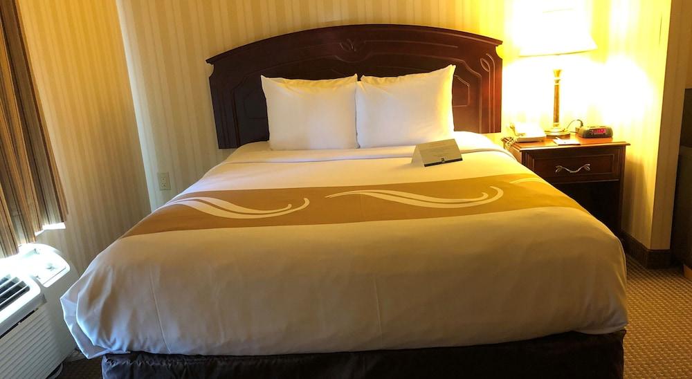 Quality Hotel & Suites Woodstock Kültér fotó
